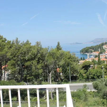 Lea Cavtat